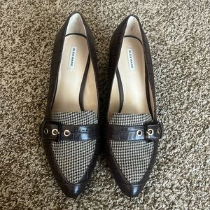 Alex Marie Sz 9.5 Brown Oxford Buckle with Gold Embellishment on heal